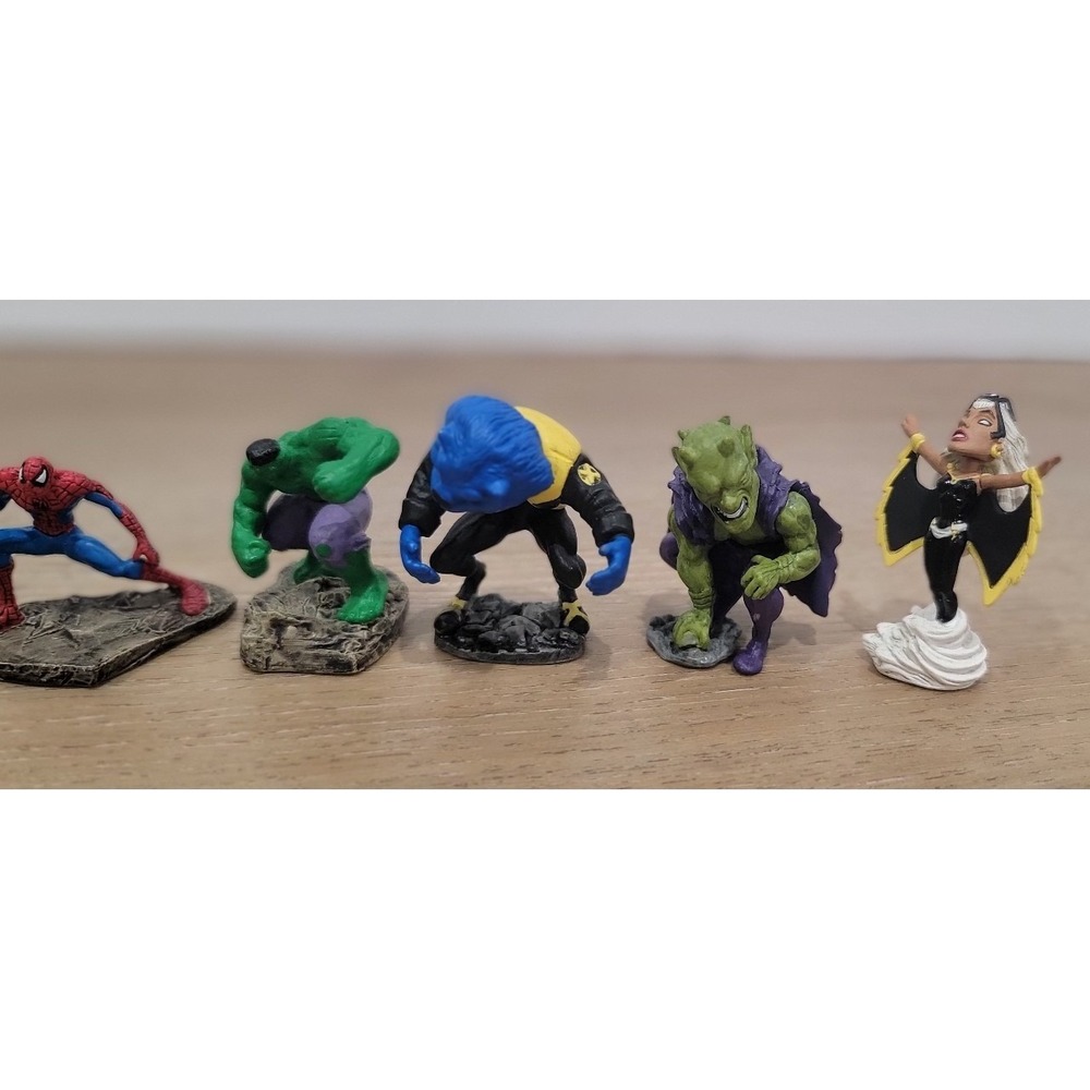 2005 Marvel Set Of 8 Mini Figures Hulk, Spider-Man,Storm, Night Crawer, Mystique